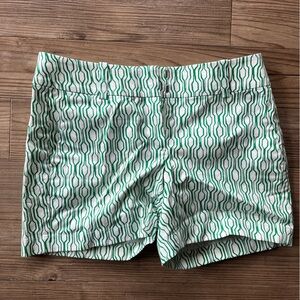 (Ann Taylor) Geometric print city shorts in Green/white